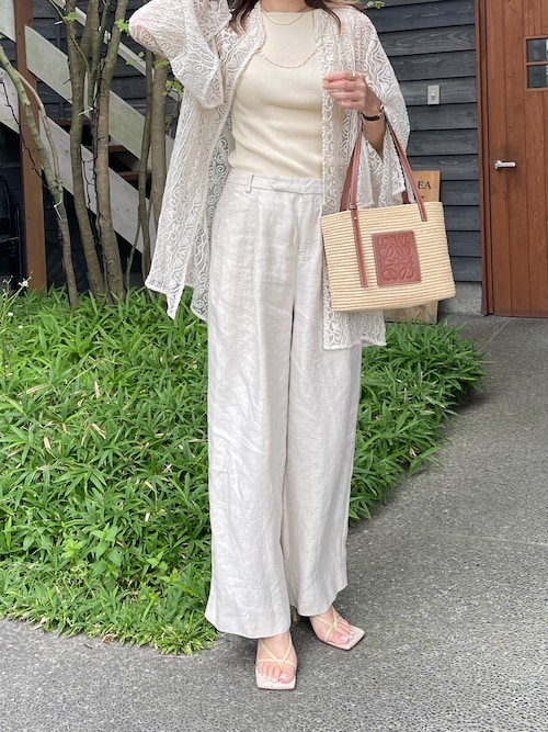 amiさんのかごバッグ「スクエア バスケットバッグ スモール(ラフィア&カーフ)(LOEWE|ロエベ)」を使ったコーディネート