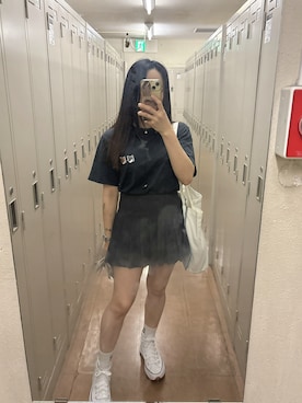 「ミニスカート」｜「アイテム（Tシャツ/カットソー、ブラック系）」を使った、Ami さん（レディース・144cm）の夏コーディネート