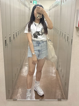 「アイテム（スニーカー）」を使った、Ami さん（レディース・144cm）の秋コーディネート