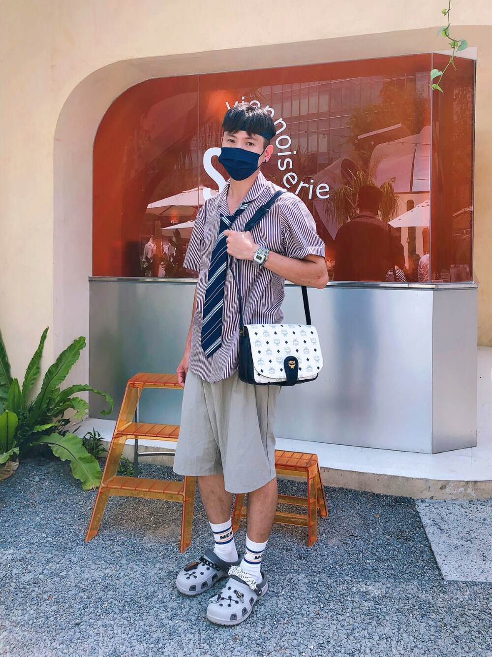 「ootd」｜「MCMのアイテム（バッグ、ホワイト系）」を使った、Kidd さん（メンズ・172cm）の秋コーディネートの1枚目の写真