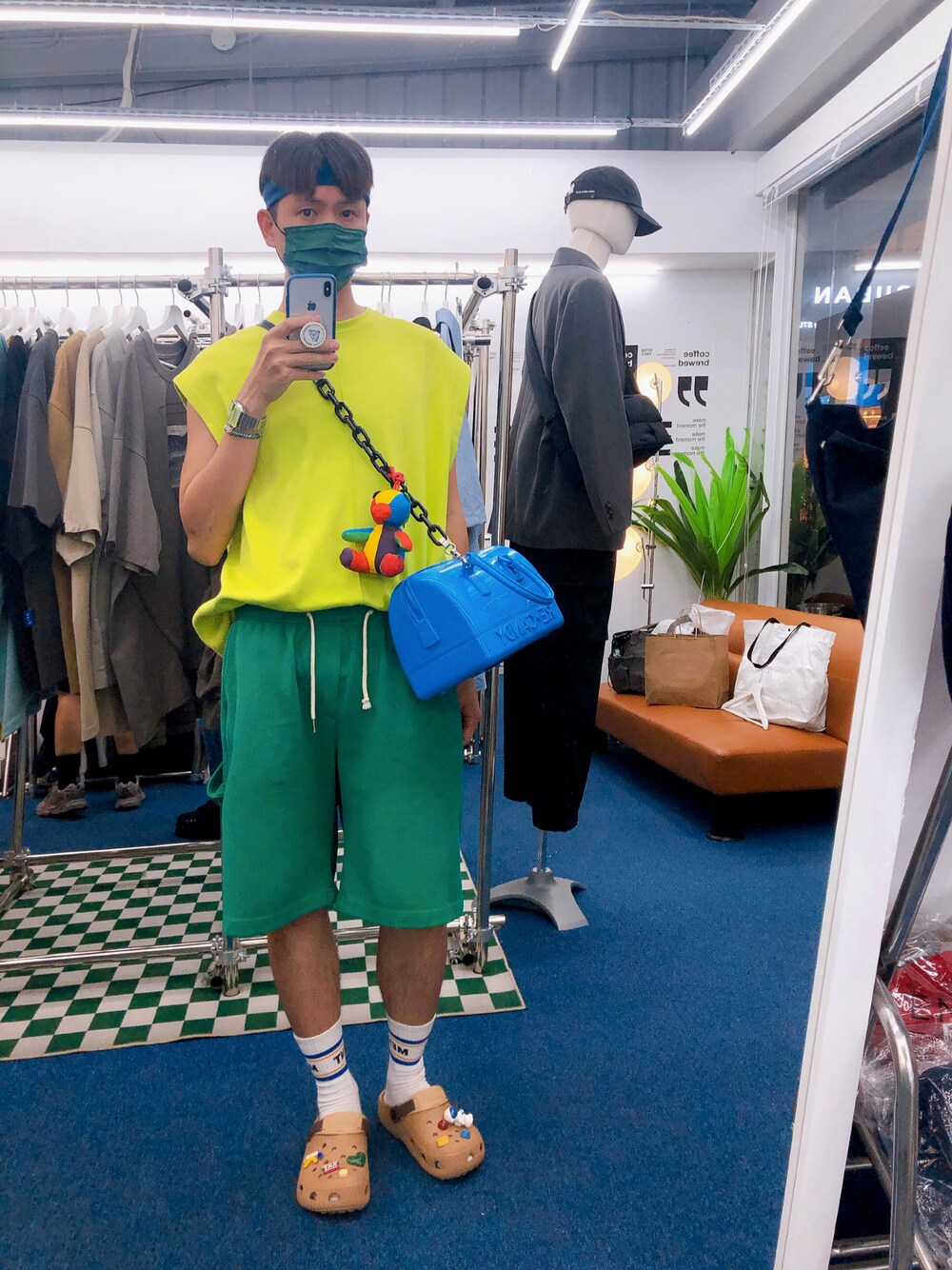 「ootd」｜「FURLAのアイテム（バッグ、ブルー系）」を使った、Kidd さん（メンズ・172cm）の秋コーディネートの1枚目の写真