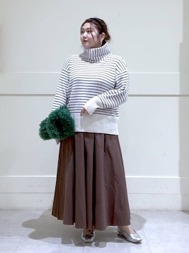 「アイテム（カチューシャ）」を使った、まつさん（レディース・162cm・20代）の秋コーディネート