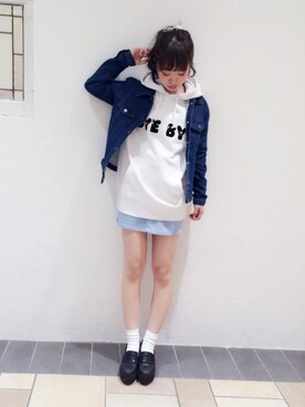 「merry jenny（メリージェニー）のアイテム（デニムジャケット）」を使った、藤原美香さん（レディース・153cm）の春コーディネート