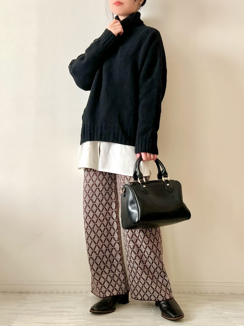 ユナイテッドトウキョウ モノトーン ハイネックニット セーター