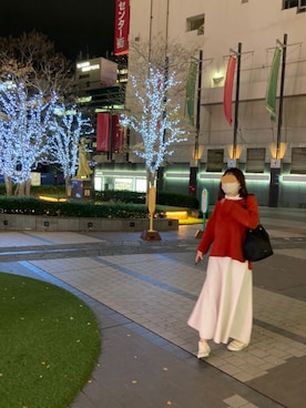 「ONIGIRI（オニギリ）のアイテム（トップス）」を使った、mahoさん（レディース・160cm）の秋コーディネート