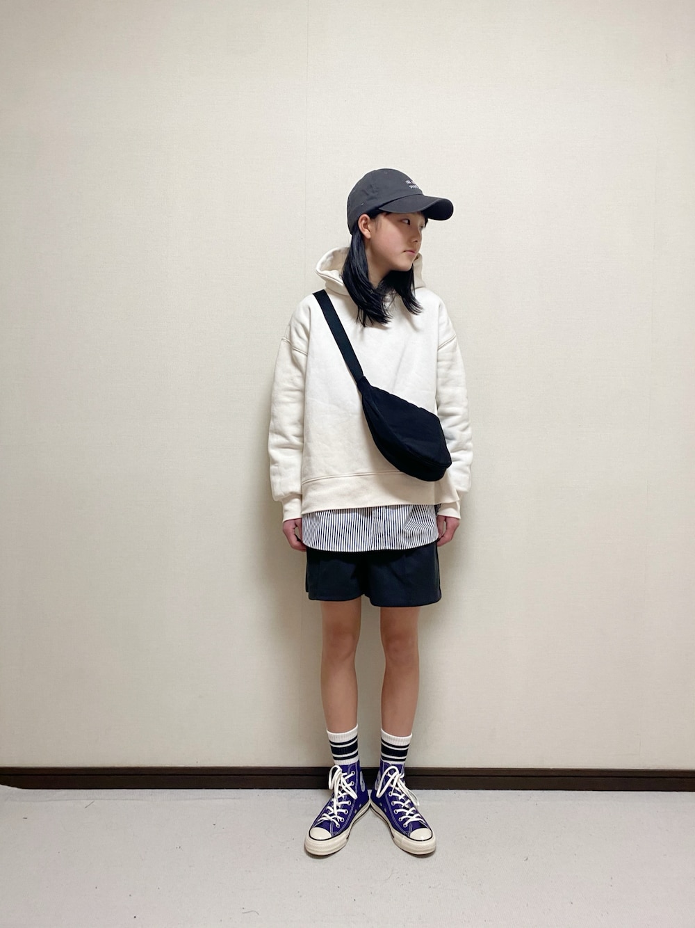yuuu_soooさんの「【機能付き】バンドカラーストライプシャツ（CIAOPANIC TYPY）」を使ったコーディネートの1枚目の写真
