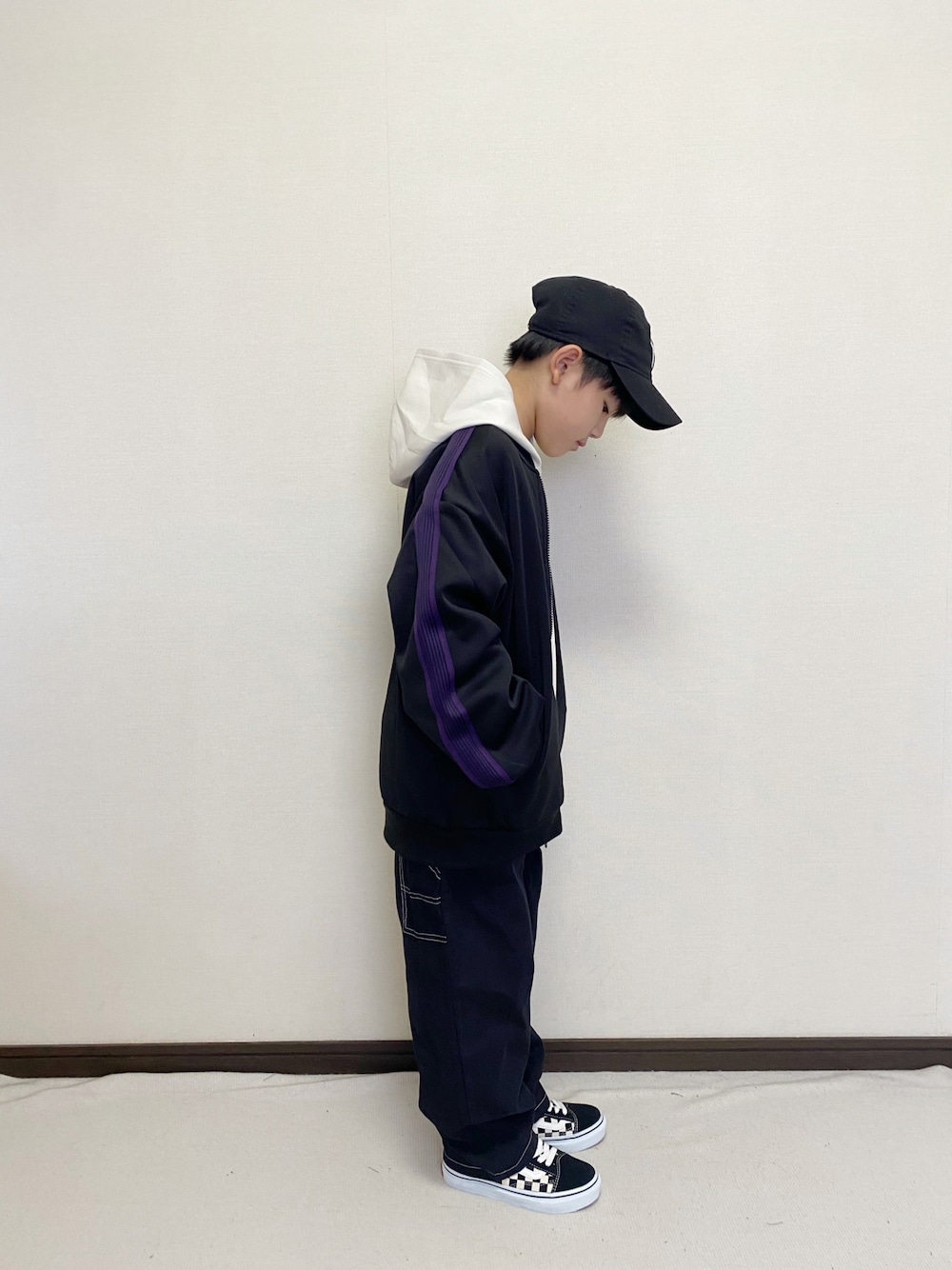 「ビッグシルエット、トラックジャケット、ストリート、カジュアルコーデ、VANS、PAIRMANON STREET、CIAOPANIC TYPY、キャップ、NEW ERA、パーカー、秋服準備はじめました」｜「CIAOPANIC TYPYの【KIDS】【WEB限定】ダンボールニットライントラックジャケット（ブルゾン、ブラック系）」を使った、yuuu_soooさん（キッズ・155cm）の秋コーディネートの1枚目の写真
