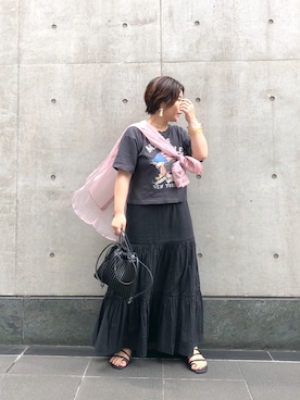 「プリーツバッグ」｜「アイテム（アクセサリー）」を使った、yuyuさん（レディース・157cm）の夏コーディネート