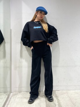 「ストレートパンツ」｜「アイテム（ハンチング/ベレー帽）」を使った、西端真由さん（レディース・158cm）の冬コーディネート