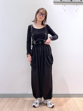 「LOWRYS FARM（ローリーズファーム）のウエストフリルサロペット　130967（ワンピース）」を使った、y_nさん（レディース・163cm）の秋コーディネート