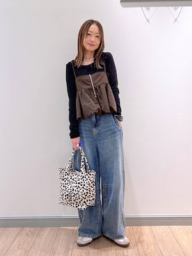 「アイテム（キャミソール、ブラウン系）」を使った、y_nさん（レディース・163cm）の春コーディネート
