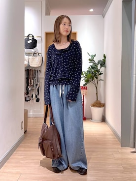 「アイテム（バックパック/リュック、ブラウン系）」を使った、y_nさん（レディース・163cm）の秋コーディネート