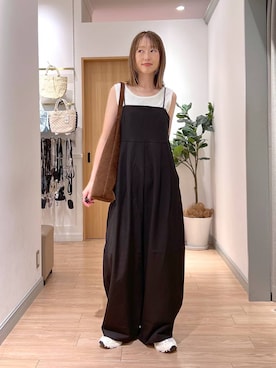 「LOWRYS FARM（ローリーズファーム）のdayme/バレルサロペット　1049020（パンツドレス、ブラック系）」を使った、y_nさん（レディース・163cm）の秋コーディネート