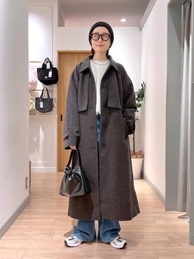 「アイテム（ステンカラーコート、グレー系）」を使った、y_nさん（レディース・163cm）の冬コーディネート