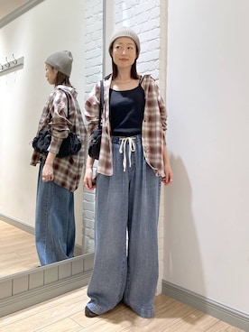 「LOWRYS FARM（ローリーズファーム）のスタイルＵＰクロスカップキャミ　100757（Tシャツ/カットソー、ブラック系）」を使った、y_nさん（レディース・163cm）の秋コーディネート