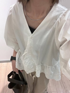 「LOWRYS FARM（ローリーズファーム）のスタイルＵＰクロスカップキャミ　100757（Tシャツ/カットソー、ブラック系）」を使った、y_nさん（レディース・163cm）の春コーディネート