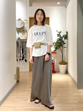 「LOWRYS FARM（ローリーズファーム）のメランジロゴTEE　1048840（Tシャツ/カットソー、ホワイト系）」を使った、y_nさん（レディース・163cm）の夏コーディネート