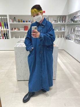 「KBF（ケイビーエフ）のステンカラーBIGBIGコート（ステンカラーコート、ブルー系）」を使った、ぶくろさん（レディース・150cm）の冬コーディネート