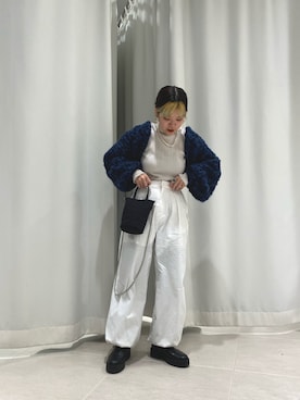 「KBF（ケイビーエフ）のヘムドロストミリタリーパンツ（その他パンツ、ホワイト系）」を使った、ぶくろさん（レディース・150cm）の冬コーディネート