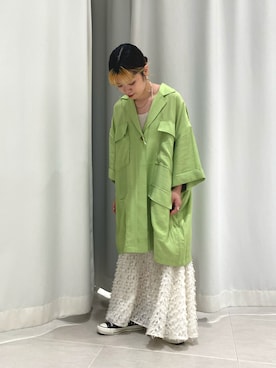 「KBF（ケイビーエフ）のバックオープンBIGシャツ（シャツ/ブラウス、グリーン系）」を使った、ぶくろさん（レディース・150cm）の春コーディネート