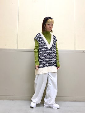 「KBF（ケイビーエフ）のジャガードVネックベスト（ベスト、ブラック系）」を使った、ぶくろさん（レディース・150cm）の冬コーディネート