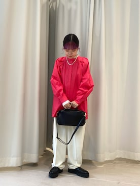 「KBF（ケイビーエフ）のタックショルダーシャツ（シャツ/ブラウス、ピンク系）」を使った、ぶくろさん（レディース・150cm）の冬コーディネート