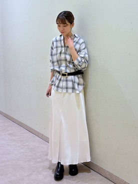 「BABYLONE（バビロン）のカシュクールチェックシャツ（シャツ/ブラウス、グレー系）」を使った、あめさん（レディース）の秋コーディネート