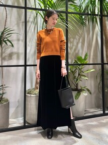 caban（キャバン）の「ソフトベロア Vネックロングワンピース