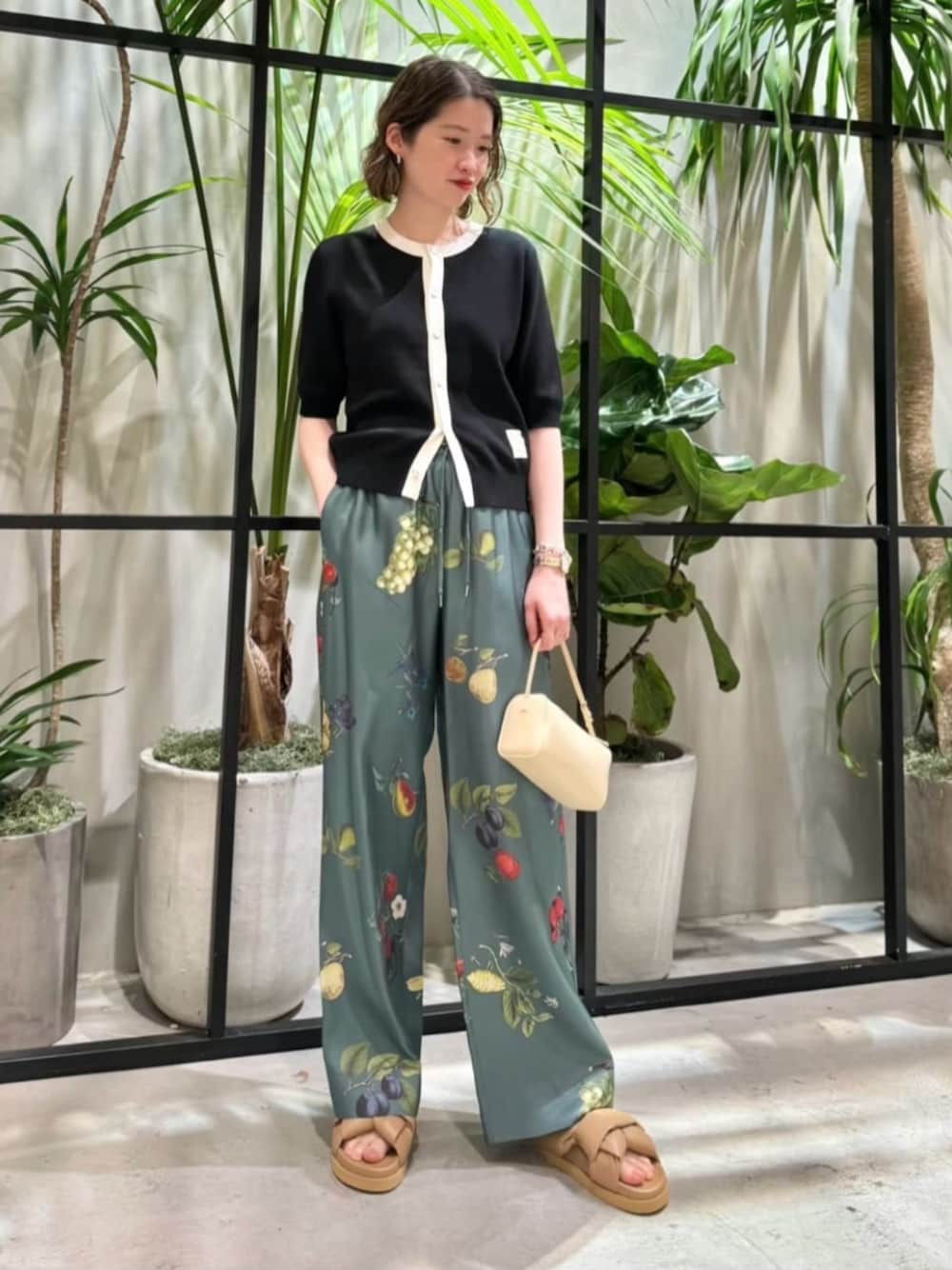 シルクツイル HARVEST セミワイドパンツを使った人気ファッション シルクツイル HARVEST セミワイドパンツを使った人気ファッション