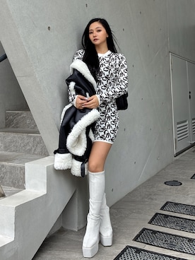 「アイテム（ムートンコート）」を使った、harukaさん（レディース・157cm）の秋コーディネート