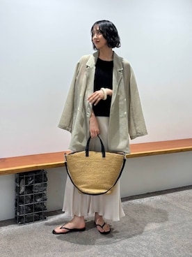 「beej（ビージ）のアイテム」を使った、MOMOKO_BABYLONEルミネ新宿さん（レディース・161cm）の春コーディネート