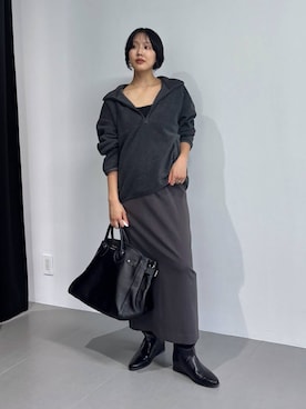 「BABYLONE（バビロン）の2WAYイージータイトスカート（スカート、グレー系）」を使った、MOMOKO_BABYLONEルミネ新宿さん（レディース・161cm）の秋コーディネート