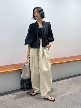 「BABYLONE（バビロン）のパット付きキャミ（キャミソール、ブラック系）」を使った、MOMOKO_BABYLONEルミネ新宿さん（レディース・161cm）の春コーディネート