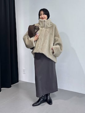 「BABYLONE（バビロン）の2WAYイージータイトスカート（スカート、グレー系）」を使った、MOMOKO_BABYLONEルミネ新宿さん（レディース・161cm）の秋コーディネート