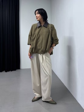 「アイテム（パンプス、グリーン系）」を使った、MOMOKO_BABYLONEルミネ新宿さん（レディース・161cm）の秋コーディネート