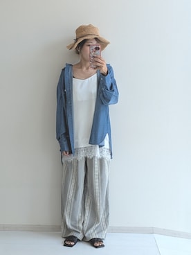 「CHIC STYLE（シックスタイル）の綿100％スーパーライトオンスデニムシャツ＜大きいサイズ有＞シックスタイル（シャツ/ブラウス、ブルー系）」を使った、syuna__chanさん（レディース・164cm）の夏コーディネート