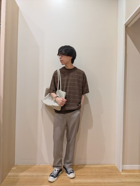 「URBAN RESEARCH DOORS（アーバンリサーチドアーズ）の『UR TECH』サマシェア クルーネックニット（ニット/セーター、ブラウン系）」を使った、takataさん（メンズ・173cm）の夏コーディネート