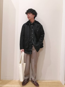 「URBANRESEARCH」｜「アイテム（スラックス）」を使った、takataさん（メンズ・173cm）の冬コーディネート