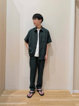「ITEMS URBANRESEARCH（アイテムズ アーバンリサーチ）のアイテム（Tシャツ/カットソー）」を使った、takataさん（メンズ・173cm）の夏コーディネート