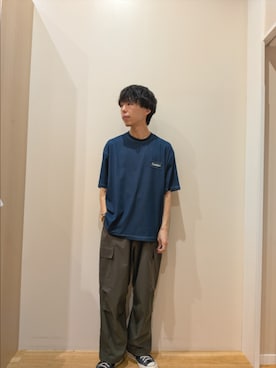 「ITEMS URBANRESEARCH（アイテムズ アーバンリサーチ）のHIGH COOLワンポイント刺繍デニムTシャツ（Tシャツ/カットソー、ブルー系）」を使った、takataさん（メンズ・173cm）の春コーディネート