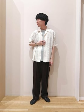 「URBANRESEARCH」｜「アイテム（スラックス）」を使った、takataさん（メンズ・173cm）の夏コーディネート