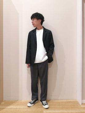 「URBANRESEARCH」｜「アイテム（スラックス）」を使った、takataさん（メンズ・173cm）の春コーディネート