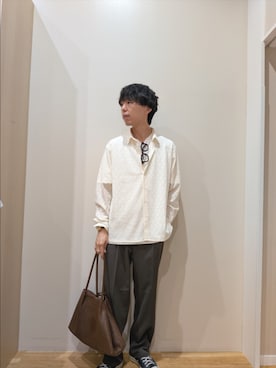 「ITEMS URBANRESEARCH（アイテムズ アーバンリサーチ）のジオメレースレギュラーカラーシャツ（シャツ/ブラウス、ホワイト系）」を使った、takataさん（メンズ・173cm）の春コーディネート