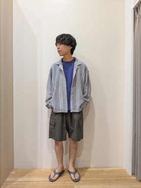 「ITEMS URBANRESEARCH（アイテムズ アーバンリサーチ）のマルチストライプレースオープンカラーシャツ（シャツ/ブラウス、ブラック系）」を使った、takataさん（メンズ・173cm）の春コーディネート