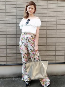「Guess（ゲス）のアイテム（パンツ）」を使った、曖舞mineさん（レディース・159cm）の夏コーディネート