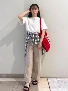 「パンツスタイル」｜「アイテム（財布/小物）」を使った、ゆたさん（レディース・155cm）の夏コーディネート