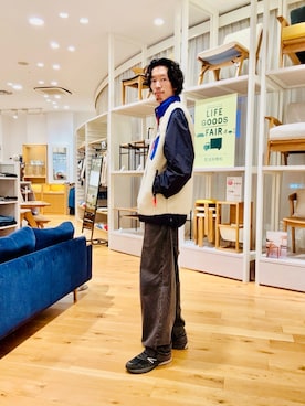 「アイテム（ベスト）」を使った、Naokiさん（メンズ・187cm）の秋コーディネート