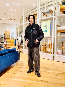 「アイテム（ベスト）」を使った、Naokiさん（メンズ・187cm）の秋コーディネート