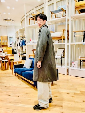 「アイテム（ステンカラーコート）」を使った、Naokiさん（メンズ・187cm）の冬コーディネート