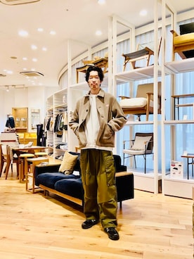 「アイテム（カバーオール）」を使った、Naokiさん（メンズ・187cm）の冬コーディネート